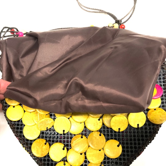 EUC Boho Heart Shaped Crossbody - Picture 16 of 16